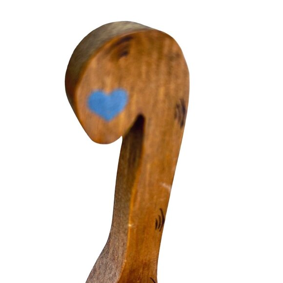 Vtg Wooden Cat Folk Art Hand Painted Shelf Sitter Blue Ribbon Eyelashes Whiskers - Picture 7 of 9